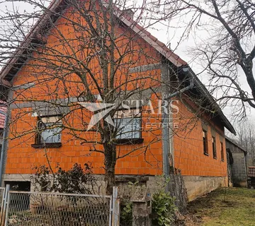 Saborsko - Kuća u centru 75 m2, dom za obitelj i prilika za ulaganje - cover