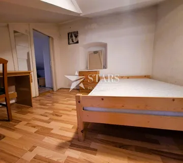 Rijeka, Centar - Prilika! 2SB klasični stan u centru! - cover