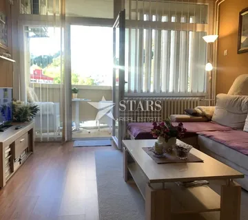 Rijeka - prostrani 3S+DB, 82m2, lift, balkon - cover