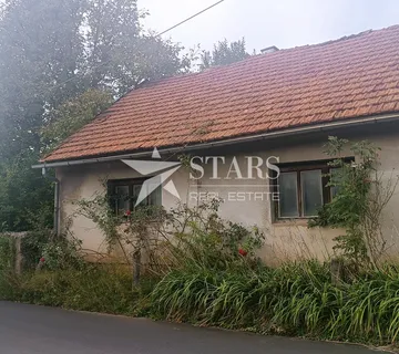 Ogulin - Građevinsko zemljište 1009 m² s objektima za adaptaciju - cover