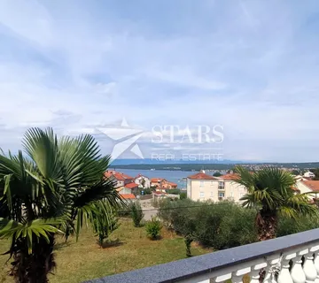 Krk, Malinska, kuća sa 5 apartmana, 100m do mora - cover