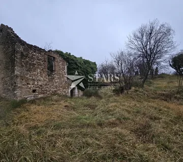 Bribir, Samostojeća kuća (ruševina) s velikim potencijalom - cover