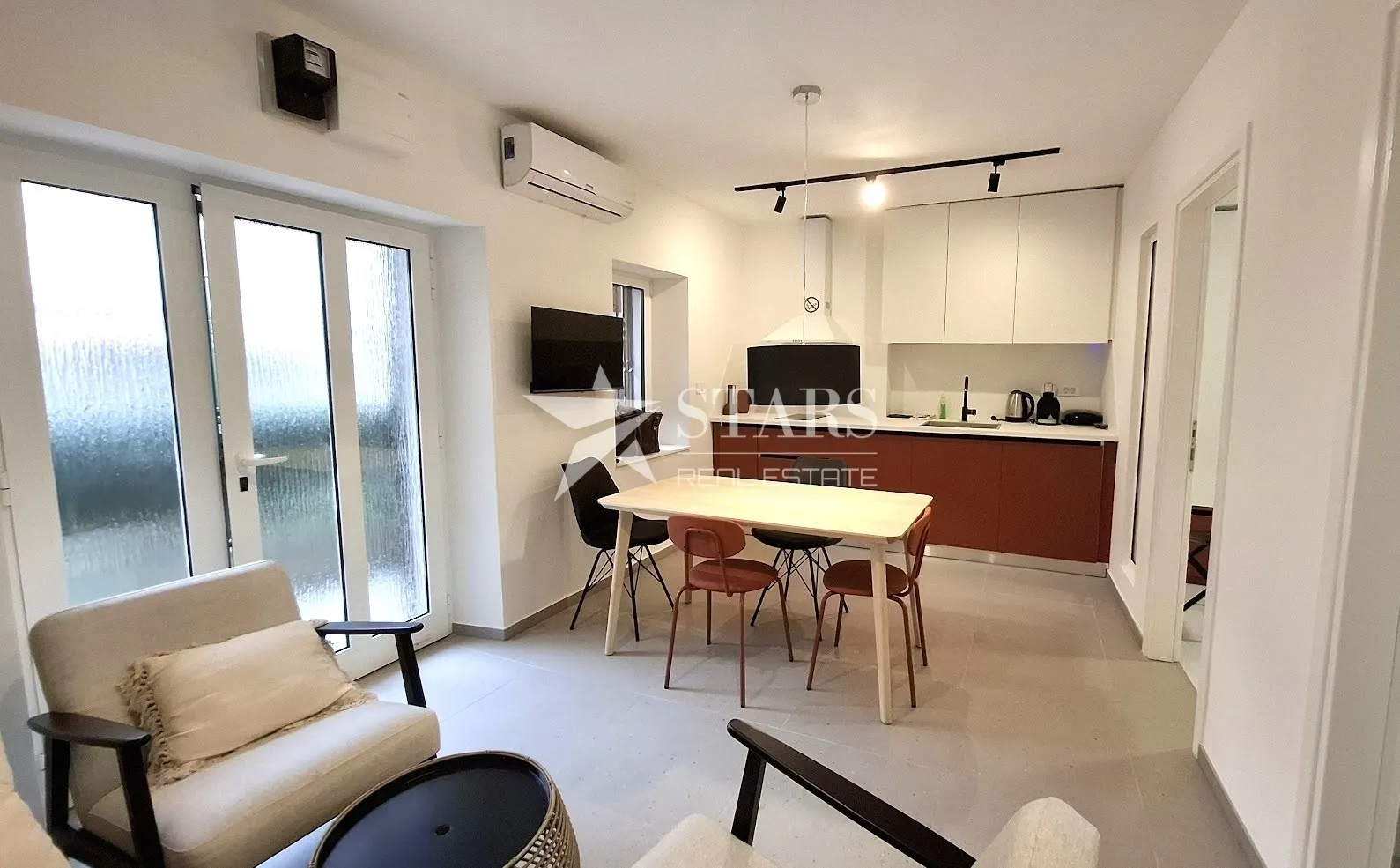 Rovinj, Grisia - adaptirani stan u prizemlju - cover