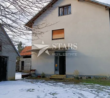 Plaški - kuća s gospodarskim zgradama i oranicom - cover