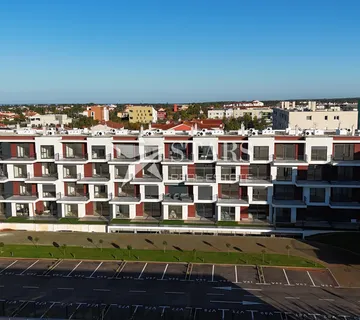 Umag – novi 3S+DB stan s pogledom na more i 3 parking mjesta u cijeni - cover