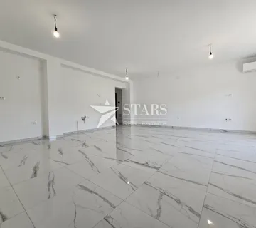 Buzet, 1S+DB stan u novogradnji, centar - cover