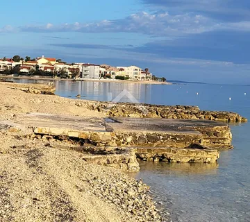 Dvosobni apartman, drugi red od mora - Vir