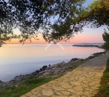 Građevinsko zemljište 550m2 - Zaton, Nin