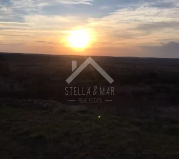 Građevinsko zemljište s prekrasnim pogledom - Radovin - cover