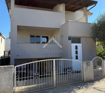 Kuća sa 5 apartmana, miran predio   - Vir - cover