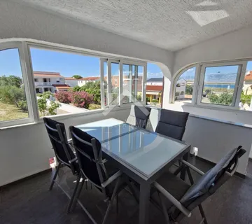 Trosobni apartman, pogled na more -Vir - cover