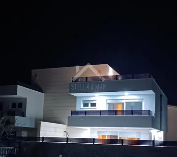 TOP PONUDA   Dvojna Villa sa bazenom - Vir - cover