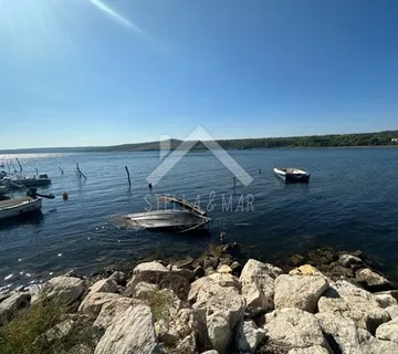 Građevinsko zemljište prvi red do mora - Posedarje - cover