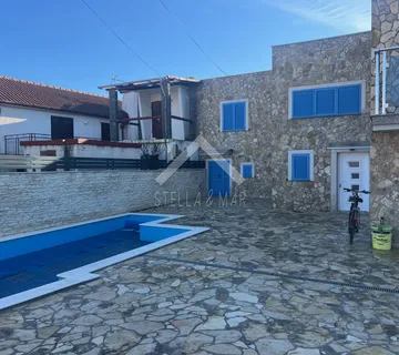 Prekrasna Mediteranska Villa sa Bazenom - Vir - cover