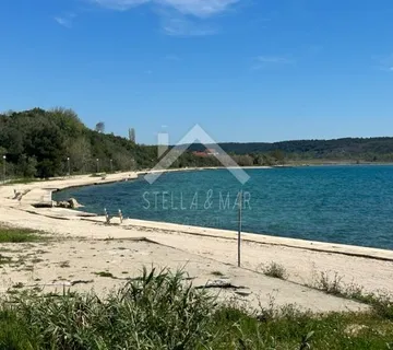 Građevinsko zemljište drugi red do mora - Rtina - cover