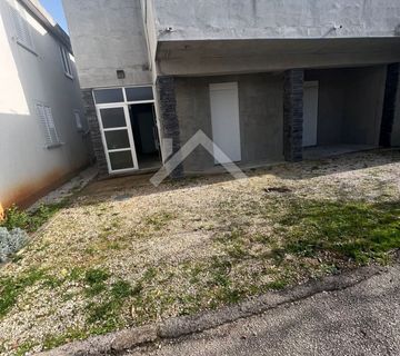 Dvojna kuća sa dva stana - Vir  - cover