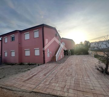 Dvosobni apartman - Vir  - cover