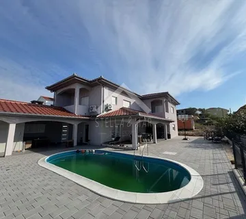 Prekrasna kuća sa bazenom - Rtina - cover