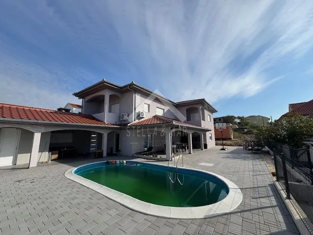 Prekrasna kuća sa bazenom - Rtina - cover