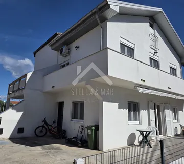 Dvojna kuća, izvrsna lokacija - Vir  - cover