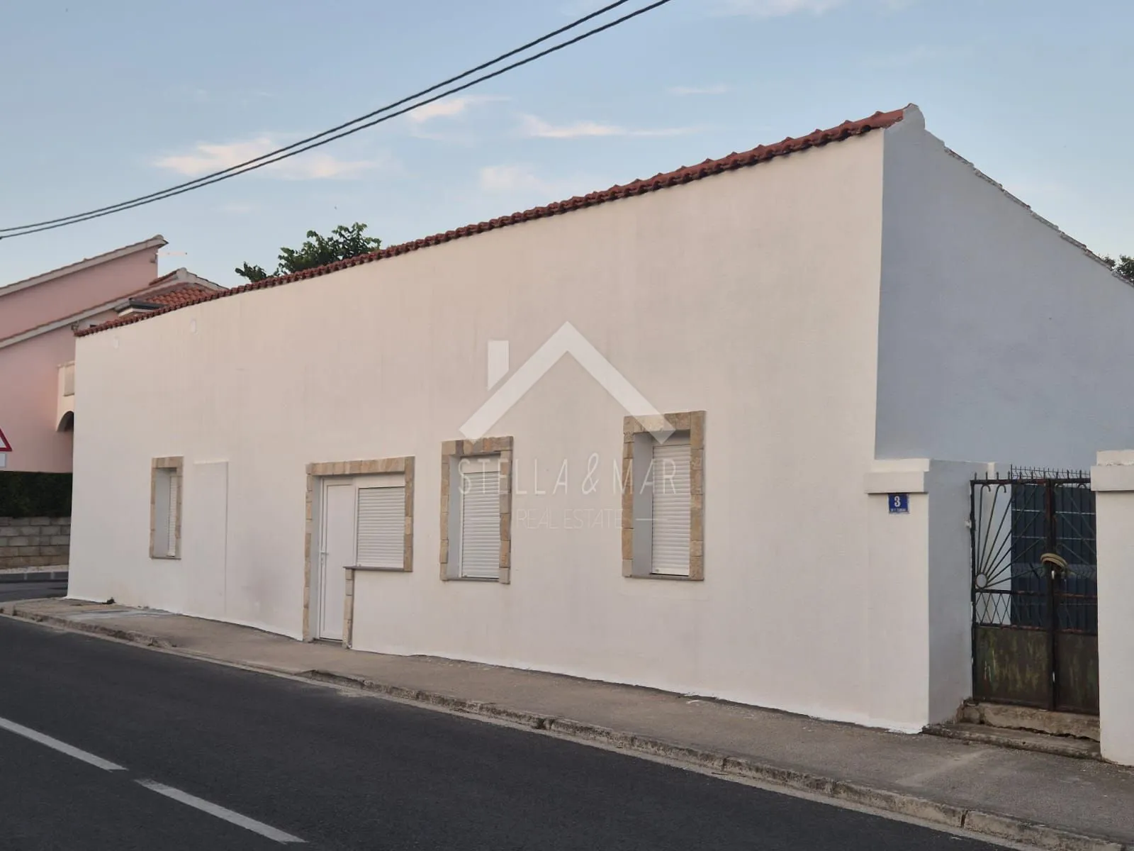 PRILIKA! Samostojeća kuća - Vrsi  - cover