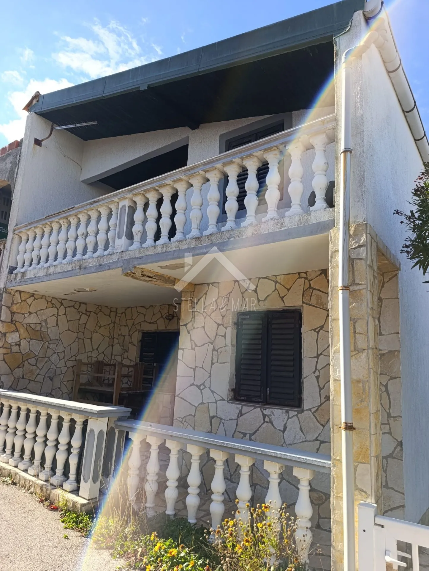 Dvojna kuća sa dva stana - Vir  - cover