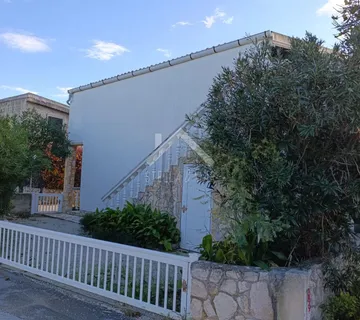 Dvojna kuća sa dva stana - Vir  - cover