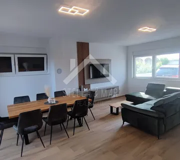 Prekrasna kuća u nizu, pogled na more - Vir  - cover