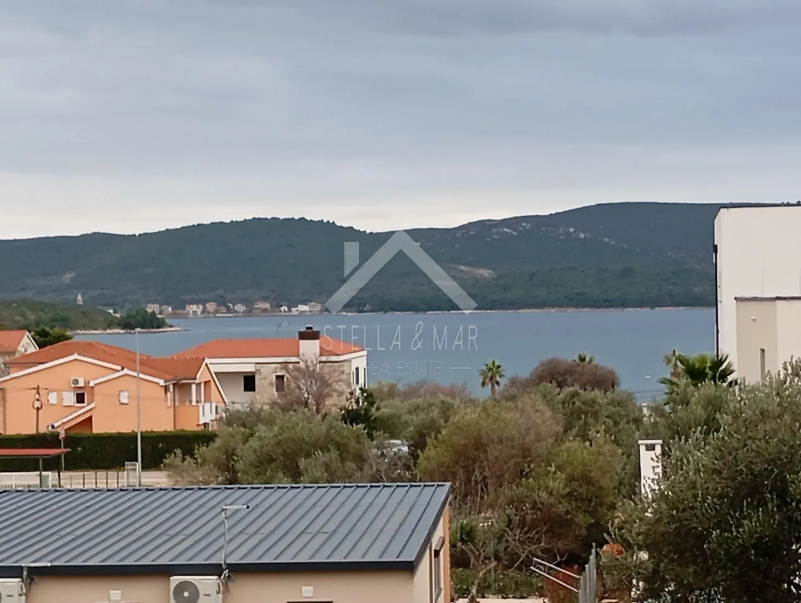 Novo sa liftom, Apartman sa pogledom na more - Turanj - cover