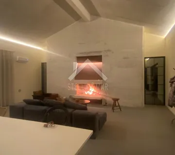 EKSKLUZIVNA KAMENA VILLA dizajnerski interijer - Poljica, Zadar - cover