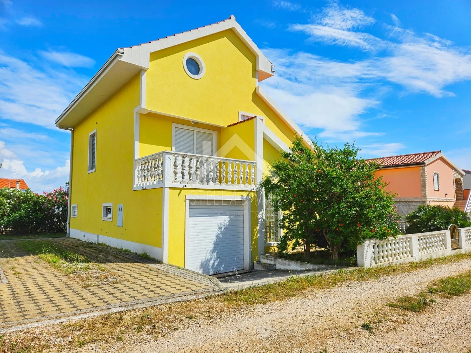 Prekrasna obiteljska kuća sa garažom - Vir  - cover