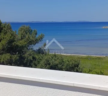 Trosobni apartman sa krovnom terasom i bazenom - Privlaka