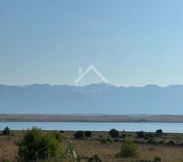 Poljoprivredno zemljište, pogled na more - Vir - cover