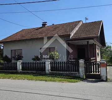 Kuća S Velikom Okućnicom I Pogledom Na Zagorske Brege – Zlatar Bistrica