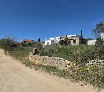 Građ. zemljište 1138 sa starom kućom - Kožino, Zadar