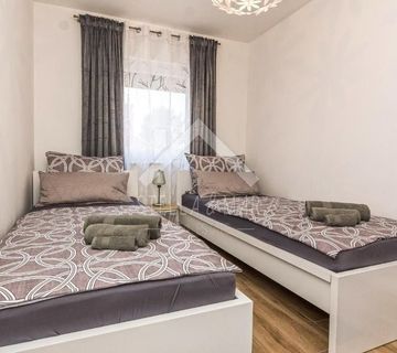 Vila sa bazenom, dva apartmana - Vir - cover