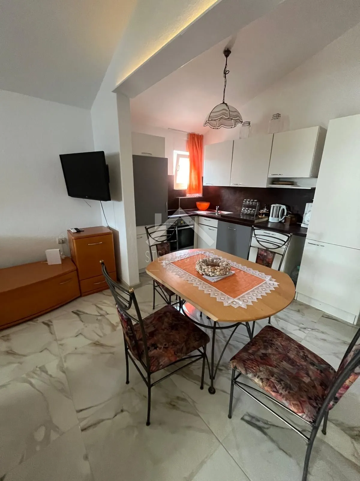 Trosoban apartman sa velikom terasom 250m do mora - Vir - cover