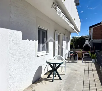 Dvojna kuća, izvrsna lokacija - Vir  - cover