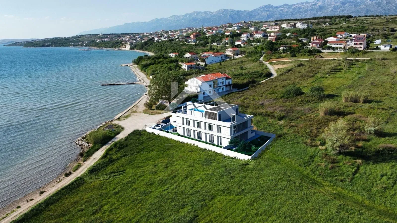 Luksuzni apartman sa bazenom i vrtom prvi red do mora Rtina, prizemlje ( Ražanac) - cover