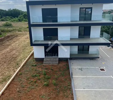 Dvosobni apartman sa vrtom - Privlaka