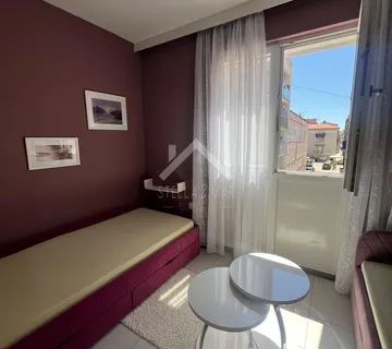 Renoviran, osvijetljen, komforan stan u centru - Poluotok, Zadar - cover