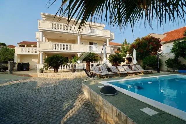 Dvosobni apartman sa pogledom na more - Kožino  - cover