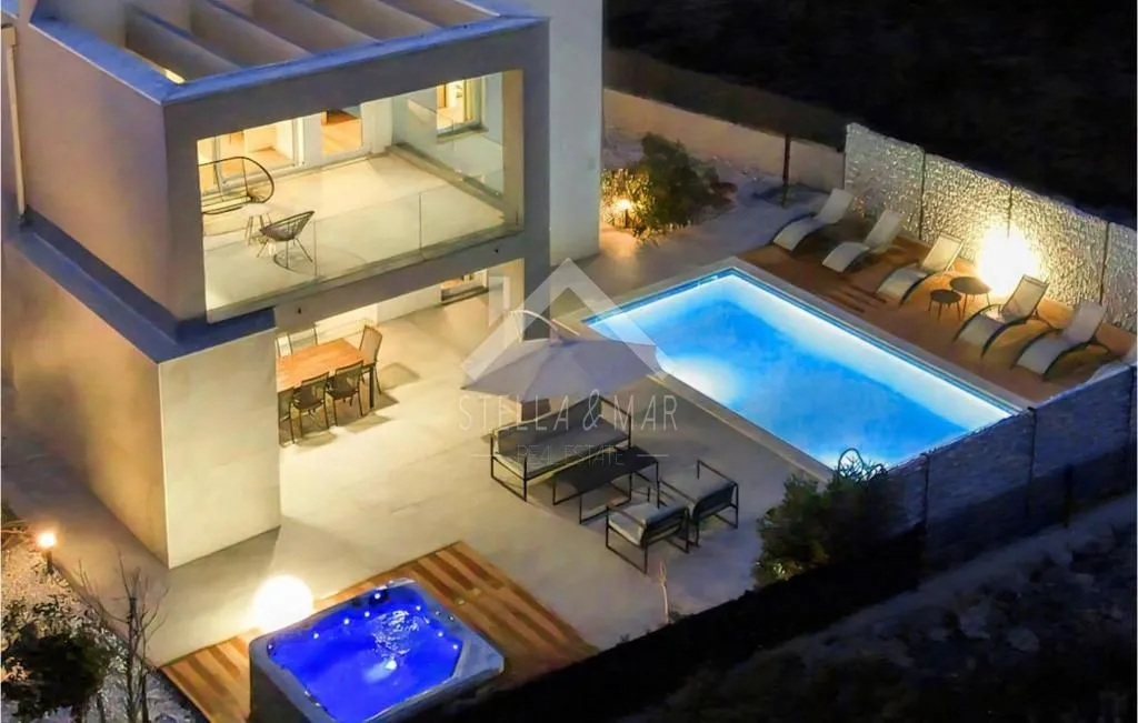 Predivna VILLA sa bazenom i jacuzzijem - Zaton, Nin - cover