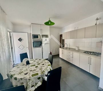 Apartman u prizemlju, pogled na more  - Vir  - cover