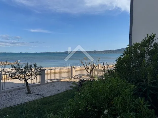 TOP LOKACIJA!! Apartman prvi red do mora - Sukošan  - cover