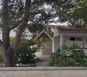 Prizemnica 200m do mora - Vir  - cover