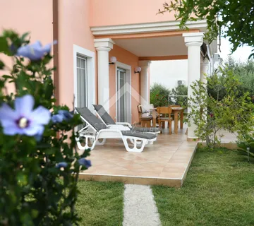 Komforna kuća jedinstvenog stila sa pogledom - Privlaka  - cover