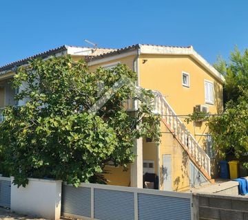 REZERVIRANO  Dvojna kuća sa dva apartmana - Vir  - cover