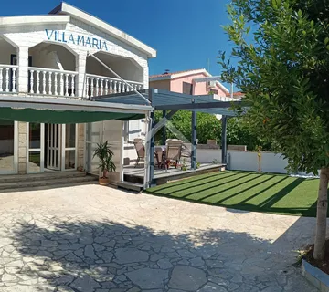 Kuća sa 3 apartmana, Centar - Vir  - cover