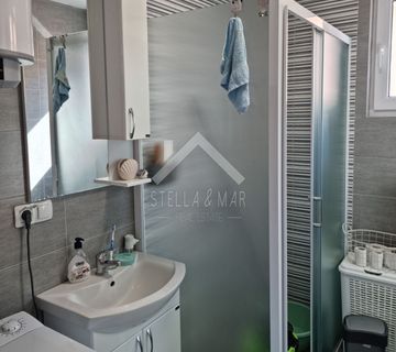 PREKRASNA KUĆA S 2 APARTMANA - VIR  - cover